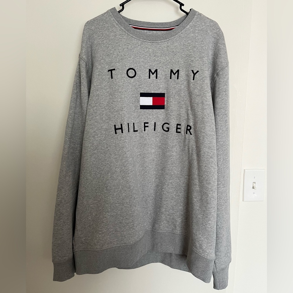 Tommy Hilfiger Fleece Crewneck Sweatshirt - Picture 2 of 6